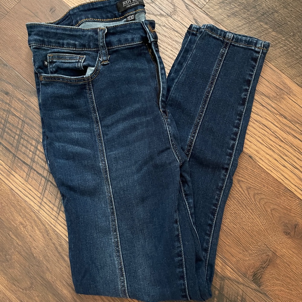 Judy Blue Jeans-no distressing